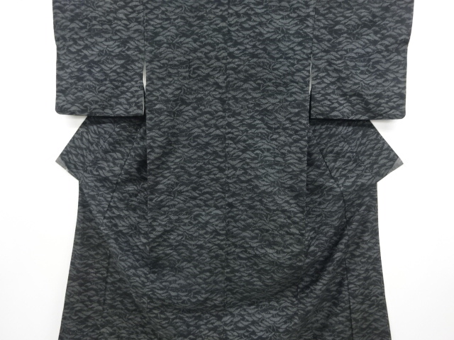 アンティーク　抽象松模様織り出し十日町紬着物